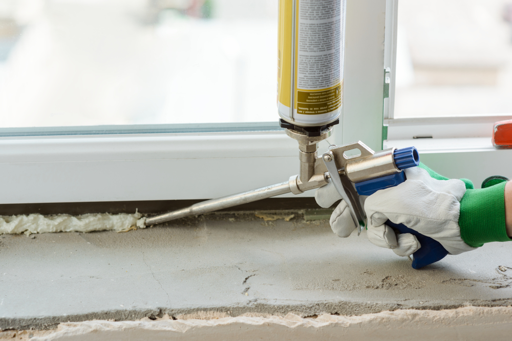 Polyurethane foam for soundproofing windows